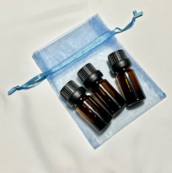 Geschenkset ätherischer Bio-Ölen für Männer: erdig, holzig und sportlich – Bild 2