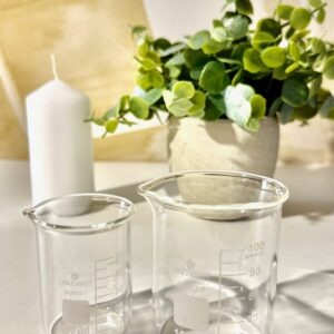 Becher aus hitzebeständigem Laborglas